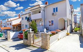 Apartment Vladimira 1569